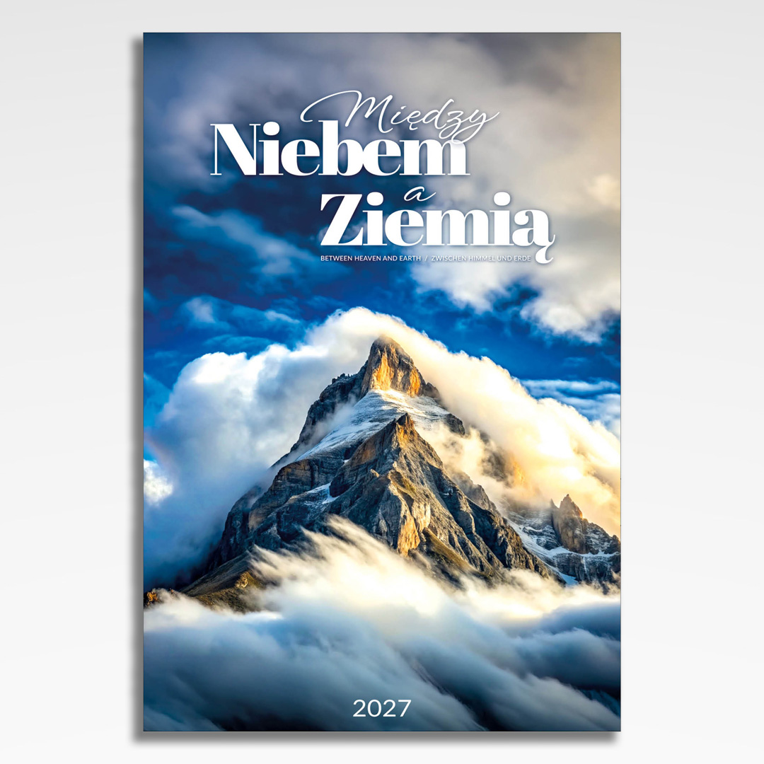 Kalendarz wieloplanszowy Między Niebem a Ziemią (20szt.) - 3 kalendarz wieloplanszowy miedzy niebem a ziemia, okładka kalendarza z grafiką tematyczną i spiralą Wire-O